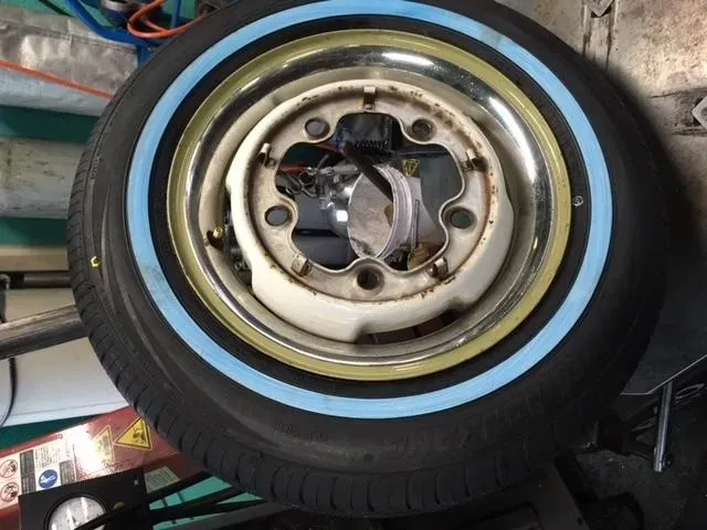 ワーゲンバス タイヤ交換!