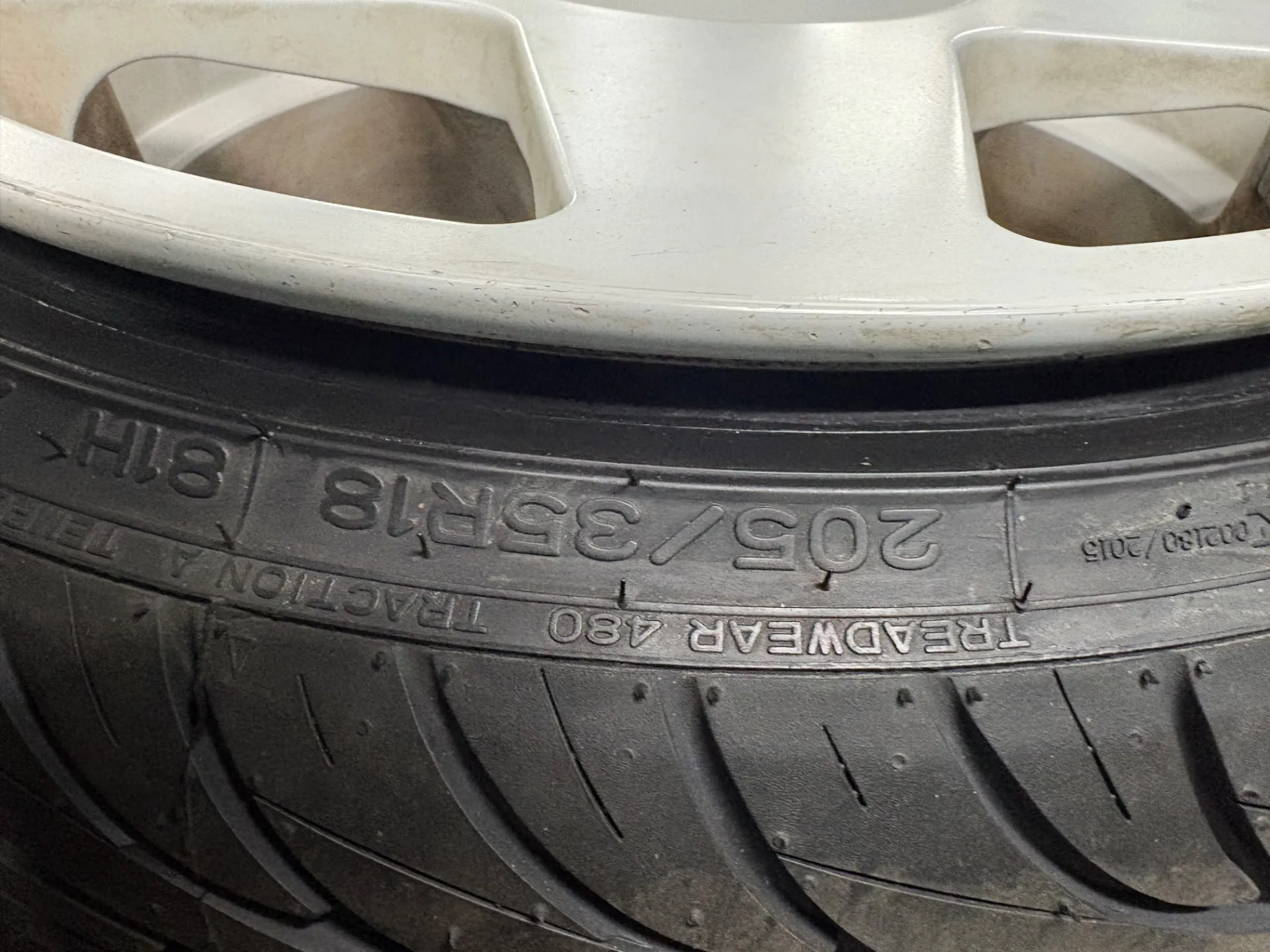 18インチ!ひっぱりタイヤ!